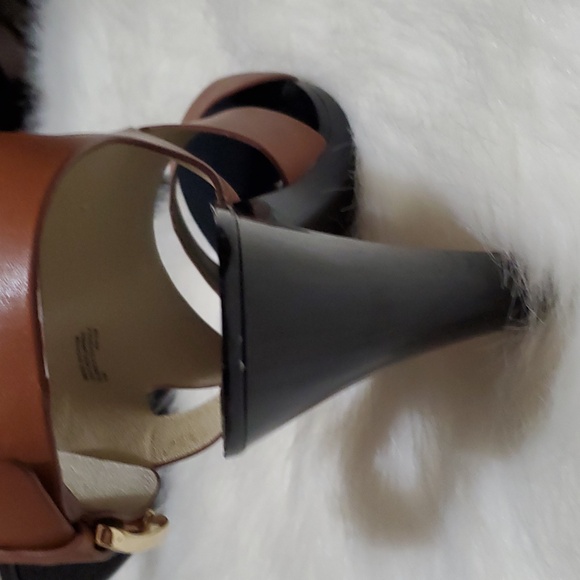 Brand new Michael Kors tan leather platform sandals - Picture 3 of 5